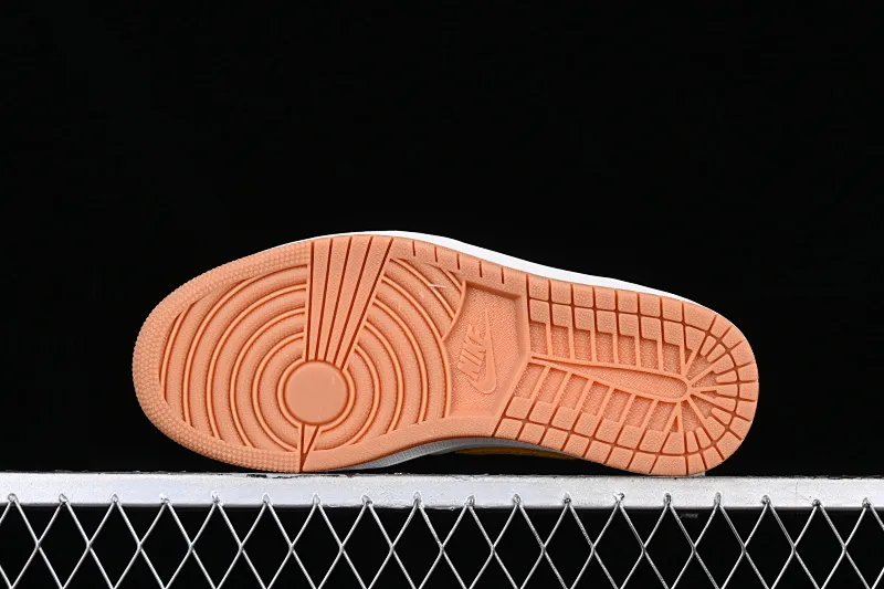 All categories Air Jordan Jordan series basketball shoes Air Jordan 1 Low Z version Air Jordan 1 Low OG AJ1 Joe 1 white blue yellow hook burst pattern low-top cultural casual sneakers CZ0790-103